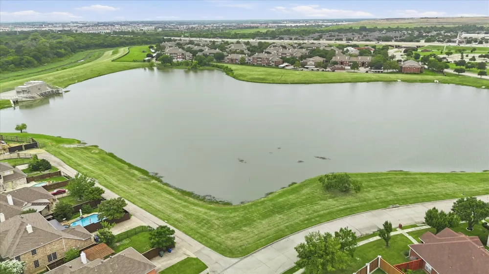 1400 Hudspeth Drive Carrollton, TX 75010