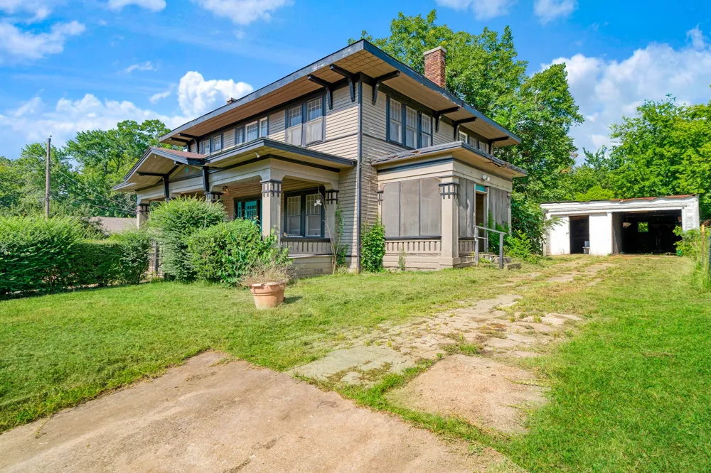 903 4th Street SW Paris, TX 75460
