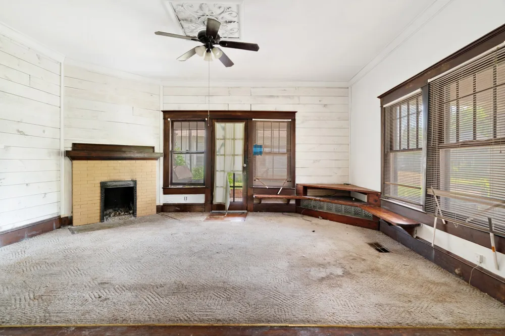903 4th Street SW Paris, TX 75460
