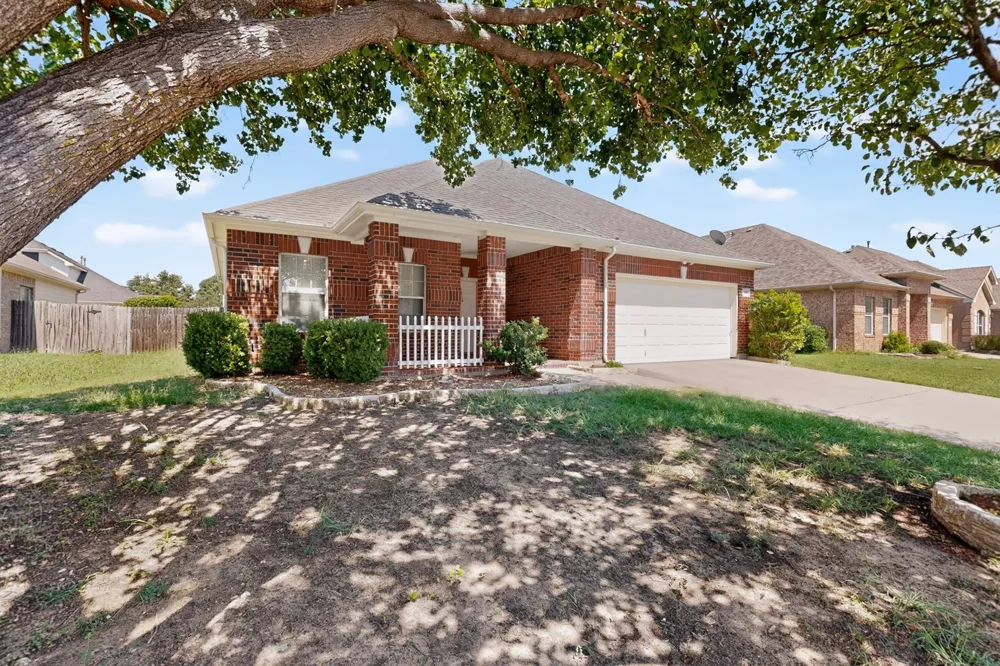 710 Bowie Lane Mansfield, TX 76063