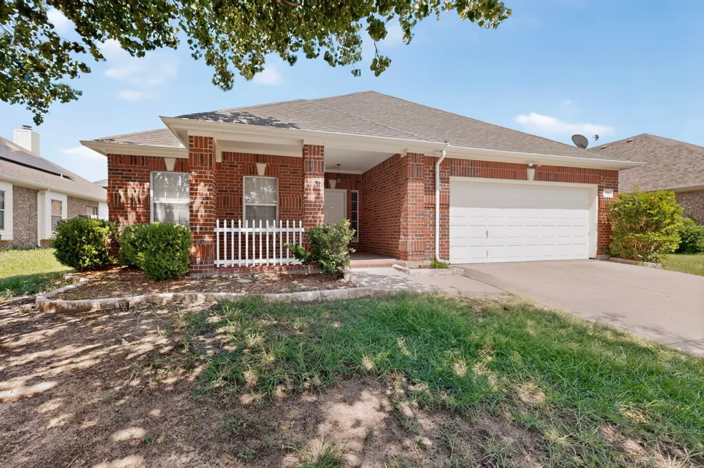 710 Bowie Lane Mansfield, TX 76063