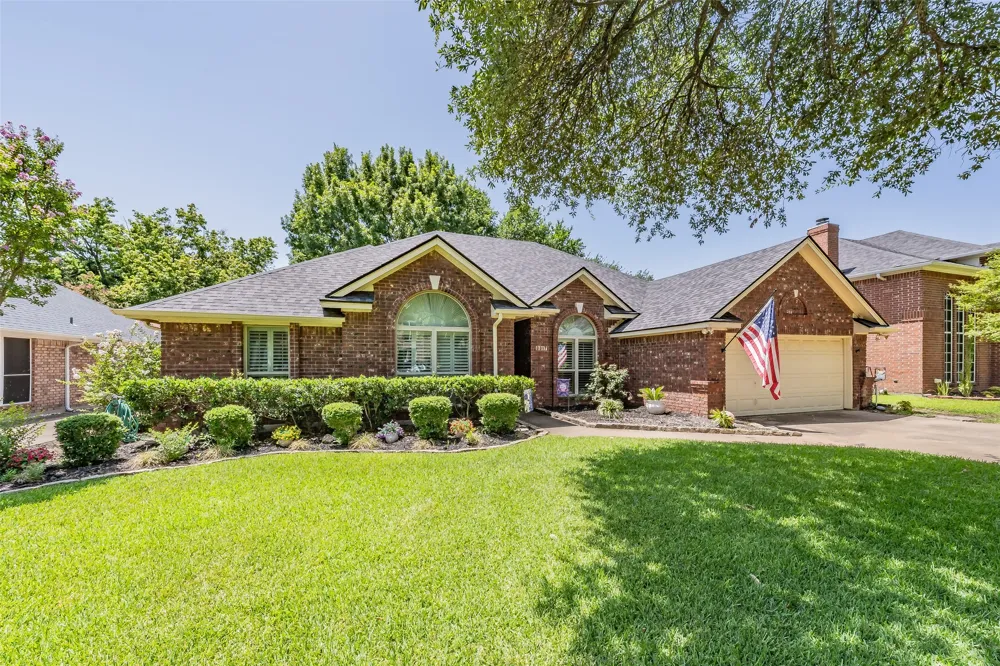 3317 Clearfield Drive Grapevine, TX 76051