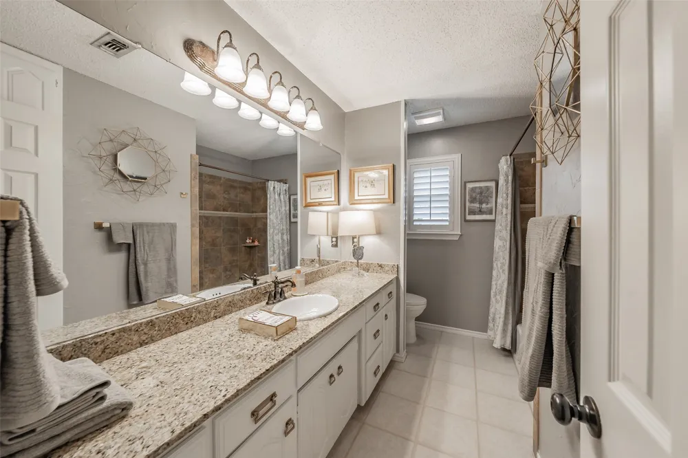 3317 Clearfield Drive Grapevine, TX 76051