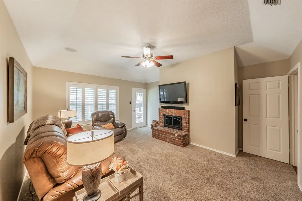 3317 Clearfield Drive Grapevine, TX 76051