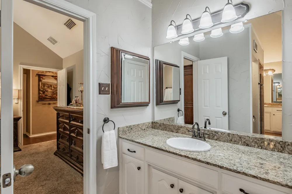 3317 Clearfield Drive Grapevine, TX 76051