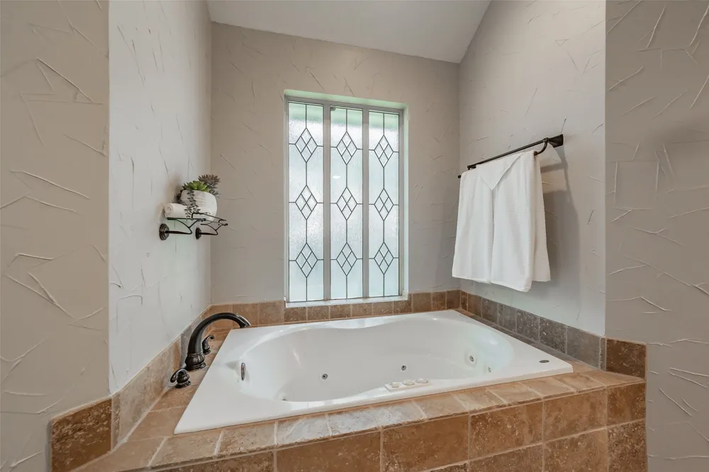 3317 Clearfield Drive Grapevine, TX 76051