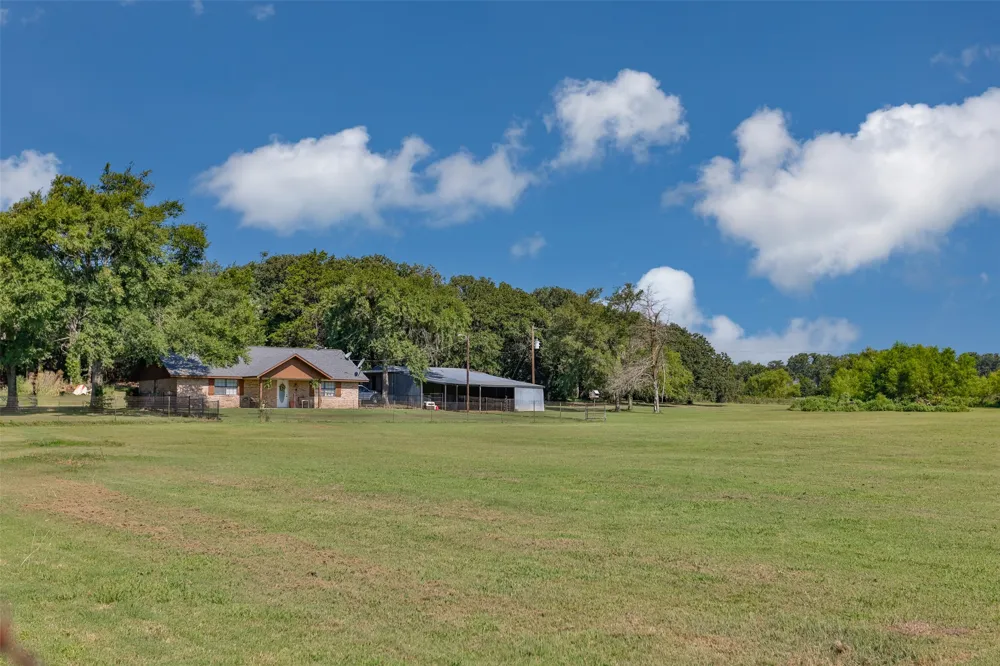671 County Road 163 Gainesville, TX 76240