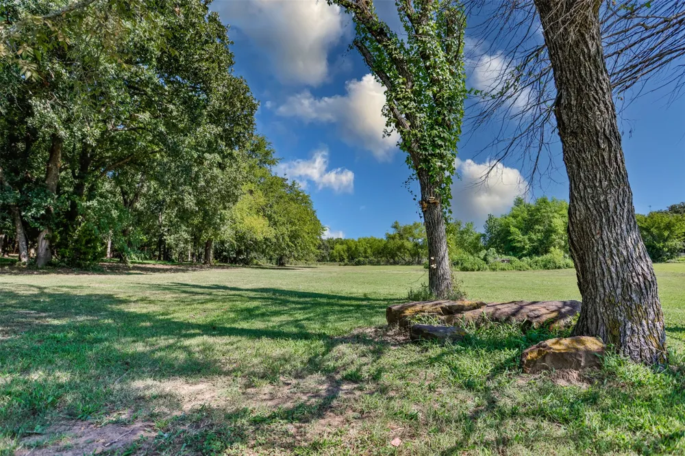 671 County Road 163 Gainesville, TX 76240
