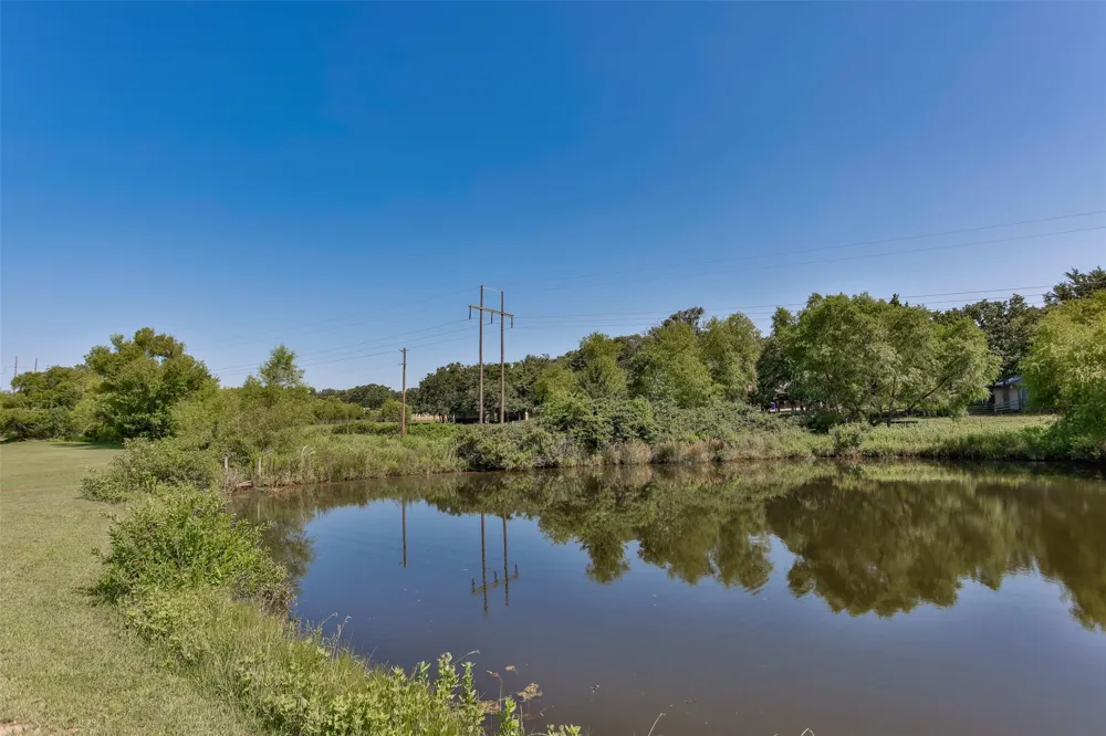671 County Road 163 Gainesville, TX 76240