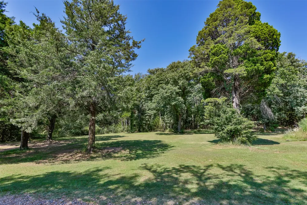 671 County Road 163 Gainesville, TX 76240