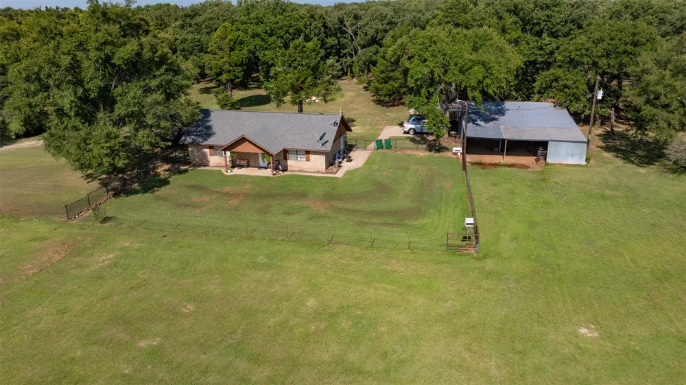 671 County Road 163 Gainesville, TX 76240