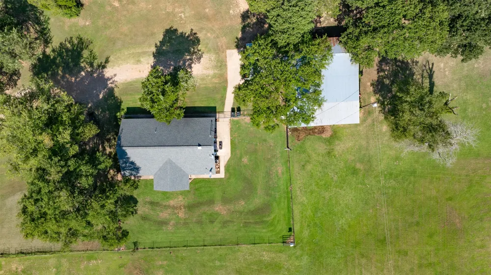 671 County Road 163 Gainesville, TX 76240