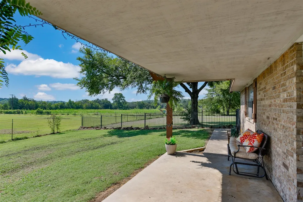 671 County Road 163 Gainesville, TX 76240