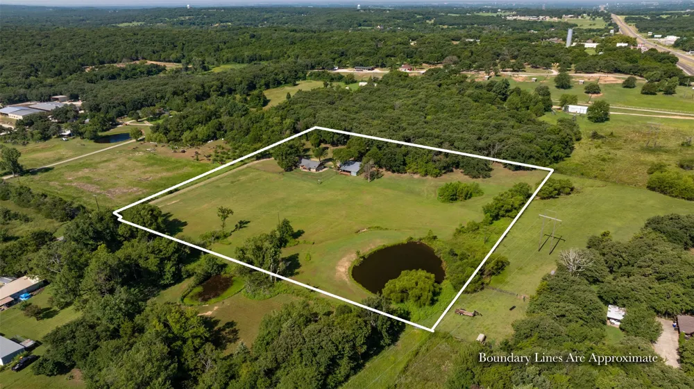 671 County Road 163 Gainesville, TX 76240