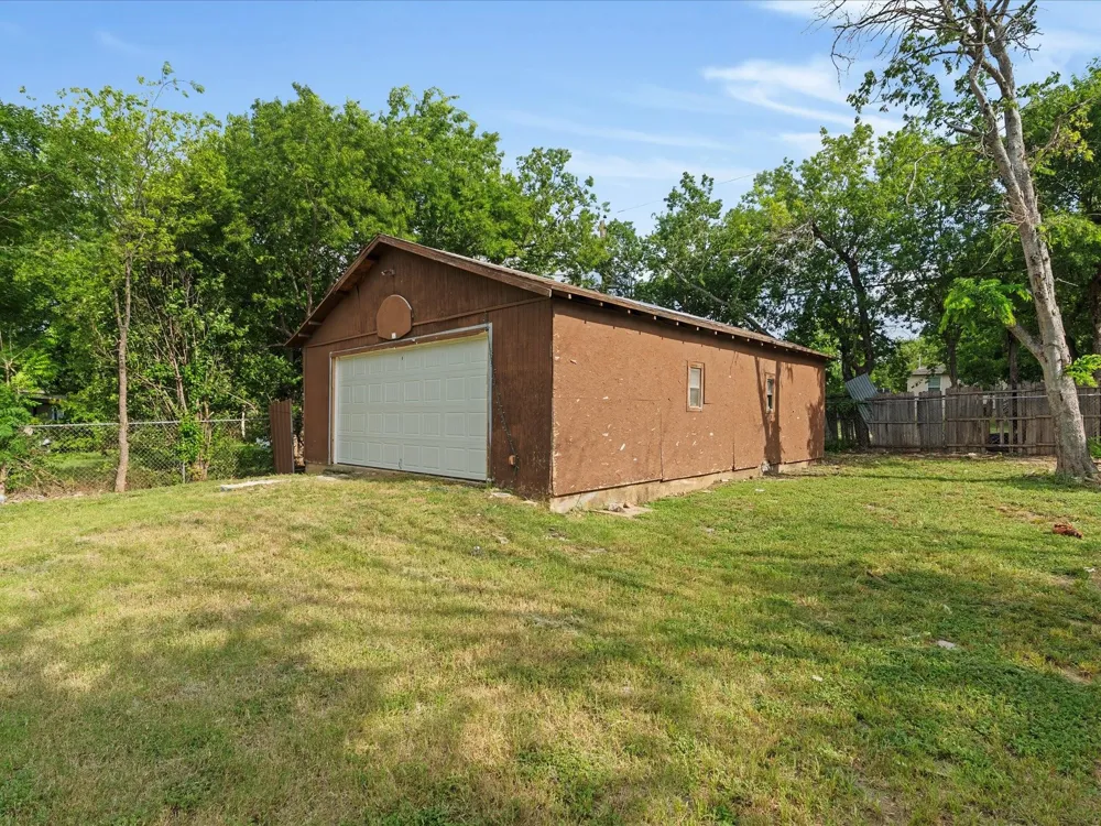5718 Landino Street Sansom Park, TX 76114