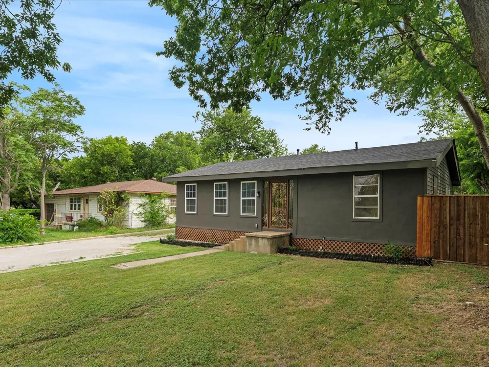 5718 Landino Street Sansom Park, TX 76114