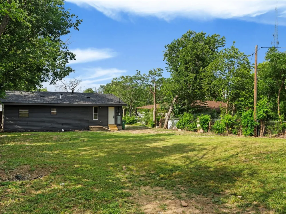 5718 Landino Street Sansom Park, TX 76114
