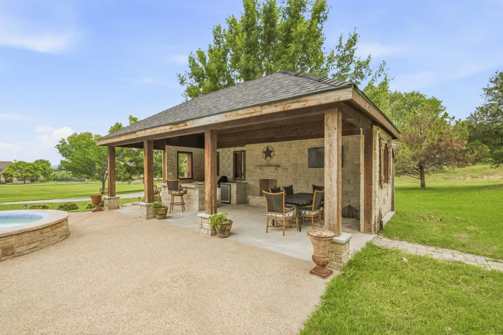 125 Rustling Elm Way Azle, TX 76020