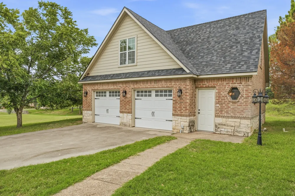 125 Rustling Elm Way Azle, TX 76020
