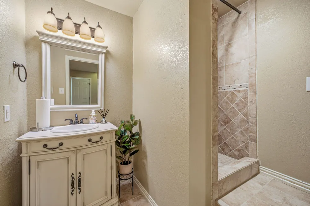 125 Rustling Elm Way Azle, TX 76020