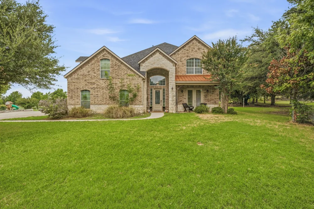 125 Rustling Elm Way Azle, TX 76020