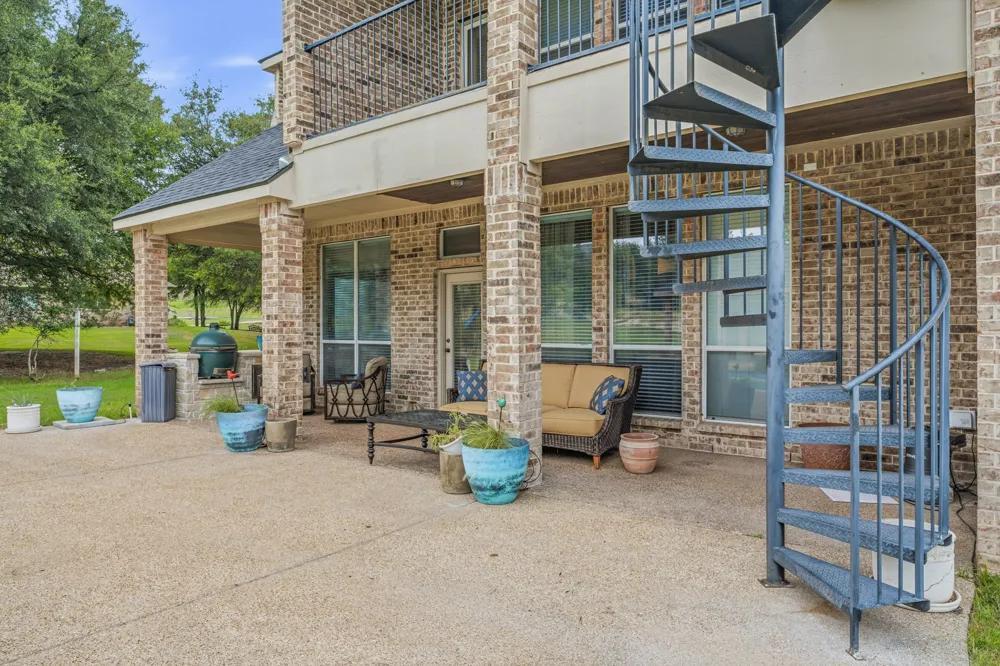 125 Rustling Elm Way Azle, TX 76020
