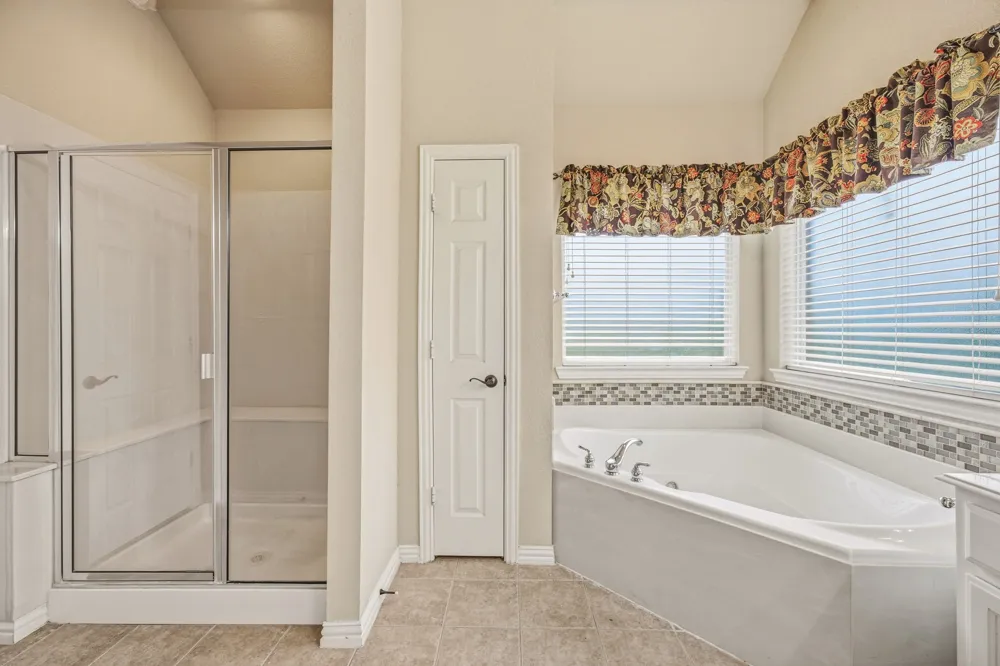 125 Rustling Elm Way Azle, TX 76020