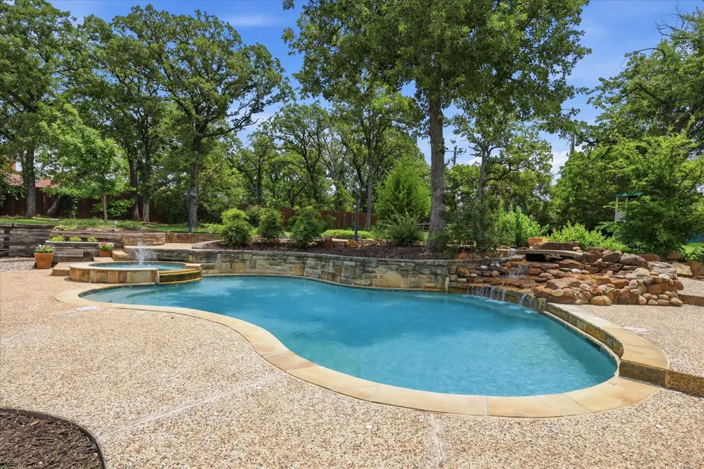 370 Canyon Oaks Drive Argyle, TX 76226