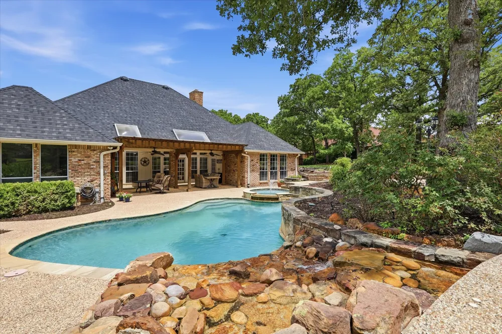 370 Canyon Oaks Drive Argyle, TX 76226