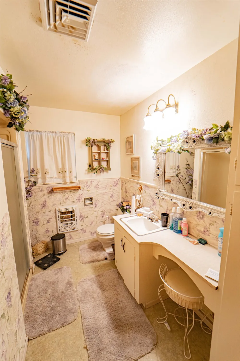 204 Fm 209 E Woodson, TX 76491
