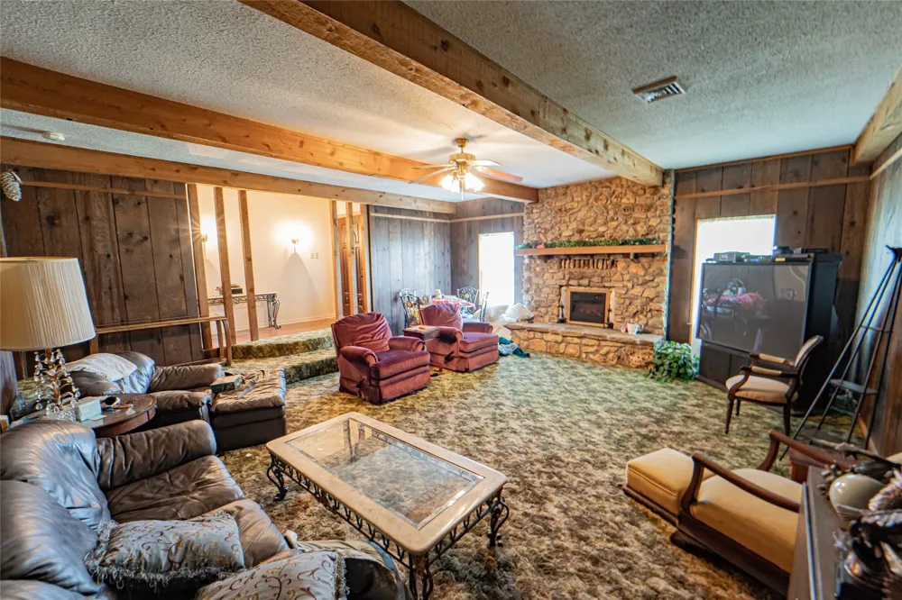 204 Fm 209 E Woodson, TX 76491