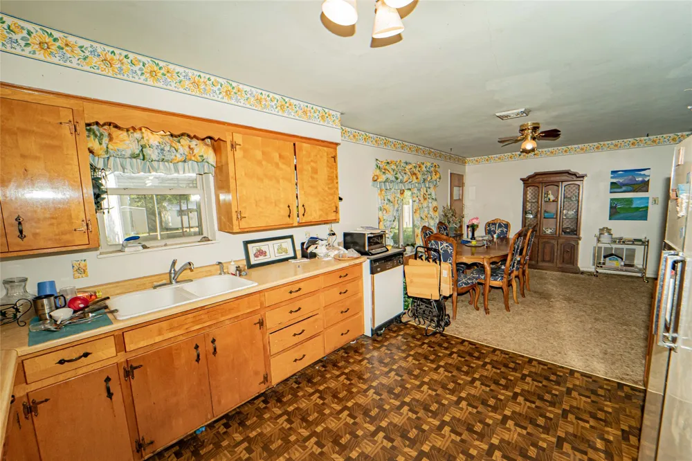 204 Fm 209 E Woodson, TX 76491