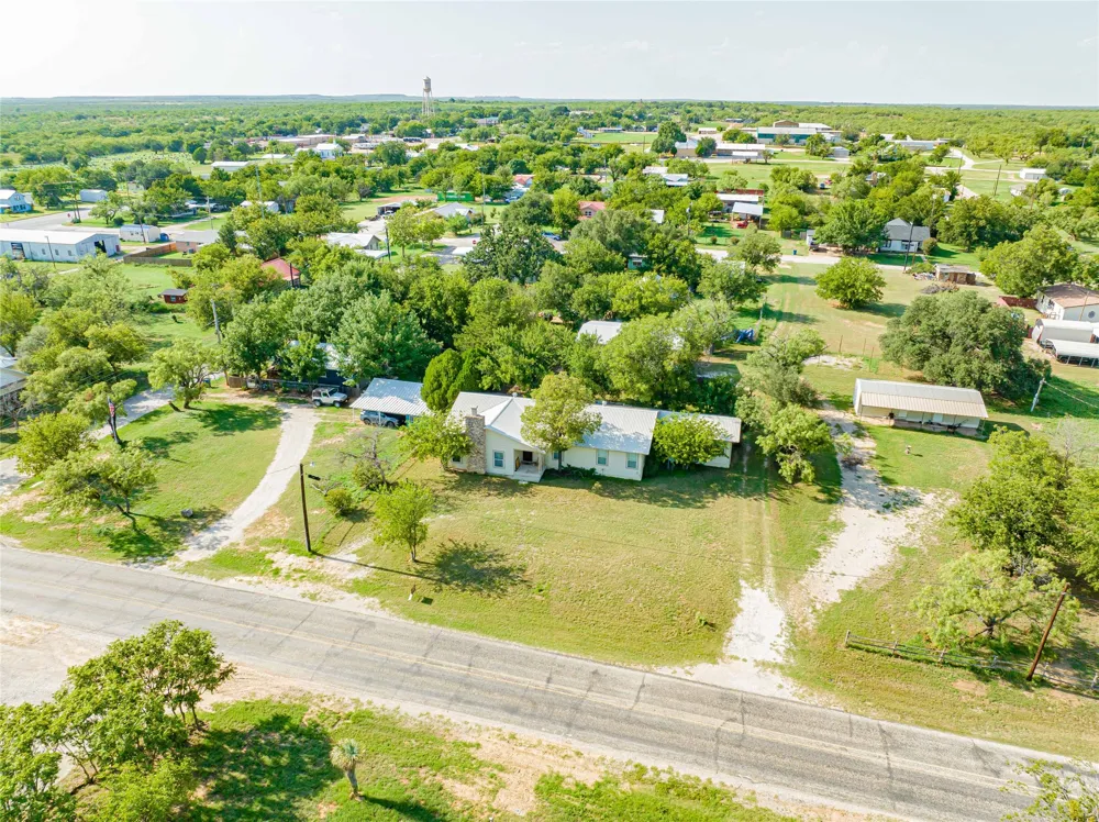 204 Fm 209 E Woodson, TX 76491
