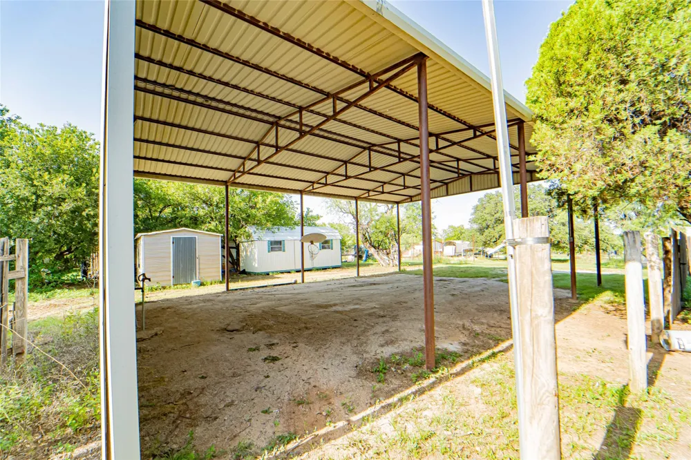 204 Fm 209 E Woodson, TX 76491