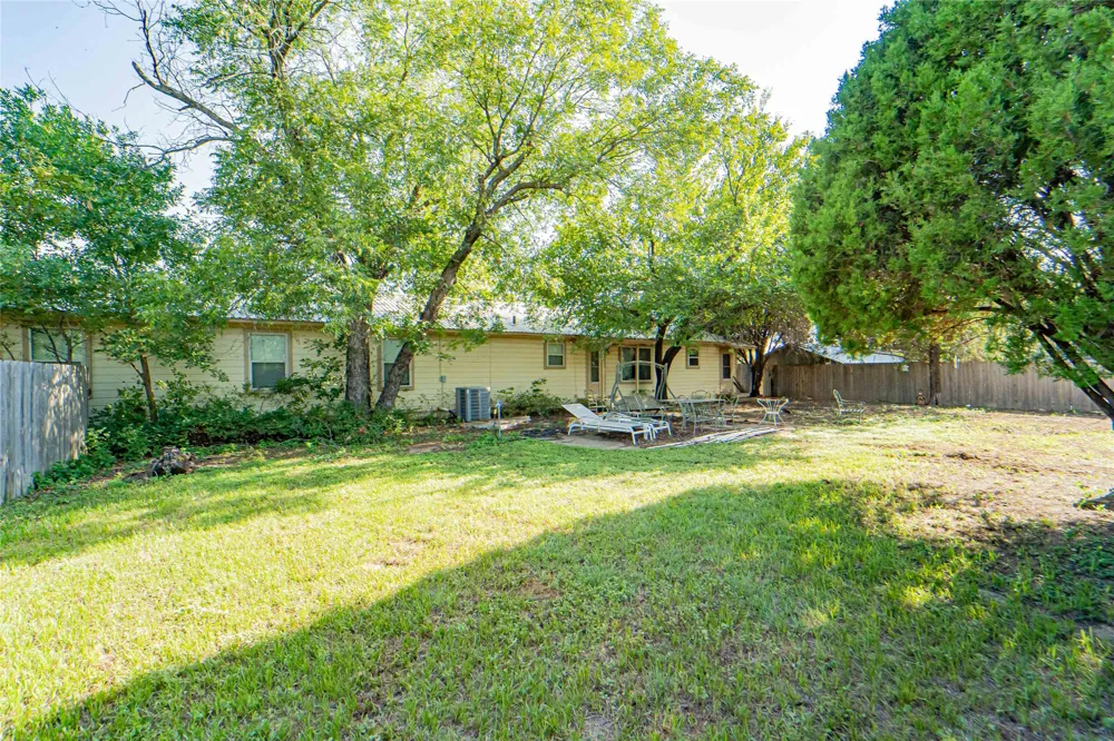 204 Fm 209 E Woodson, TX 76491