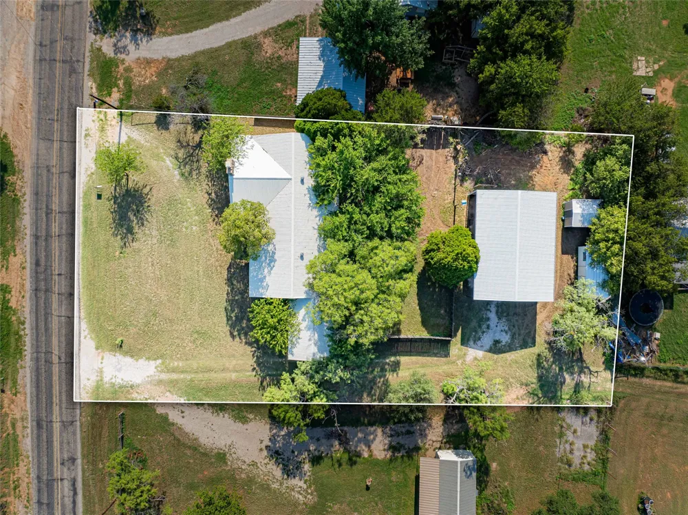 204 Fm 209 E Woodson, TX 76491