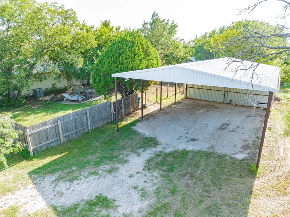 204 Fm 209 E Woodson, TX 76491