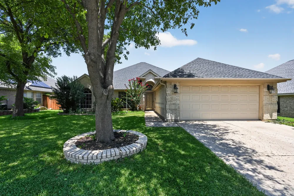 508 Kempson Court Saginaw, TX 76179