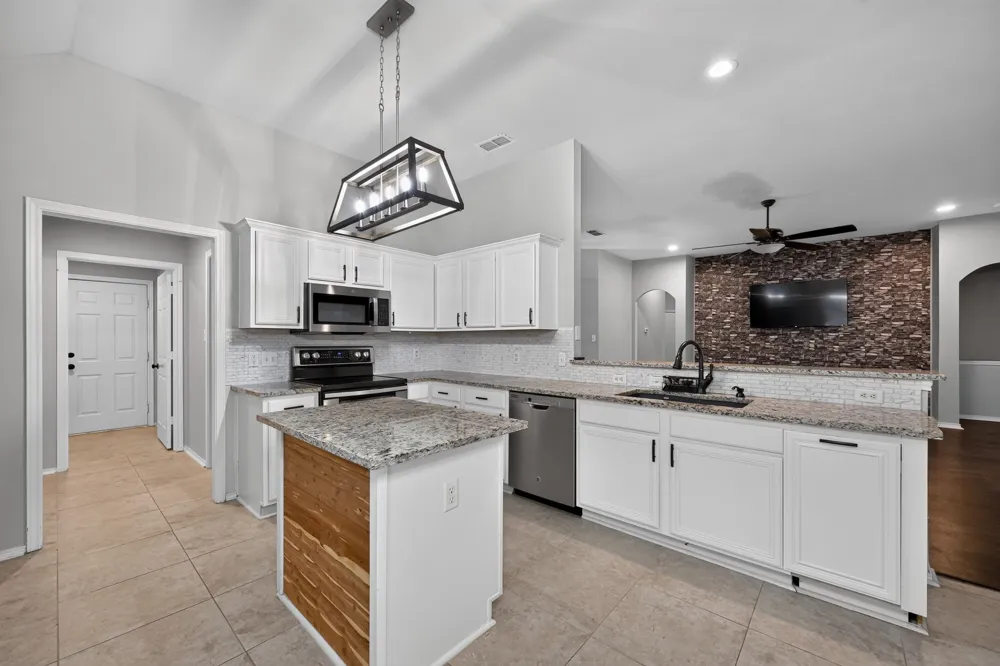 508 Kempson Court Saginaw, TX 76179