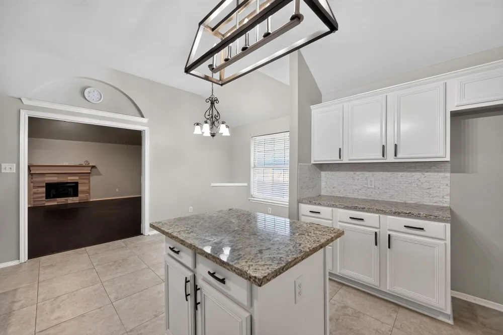 508 Kempson Court Saginaw, TX 76179