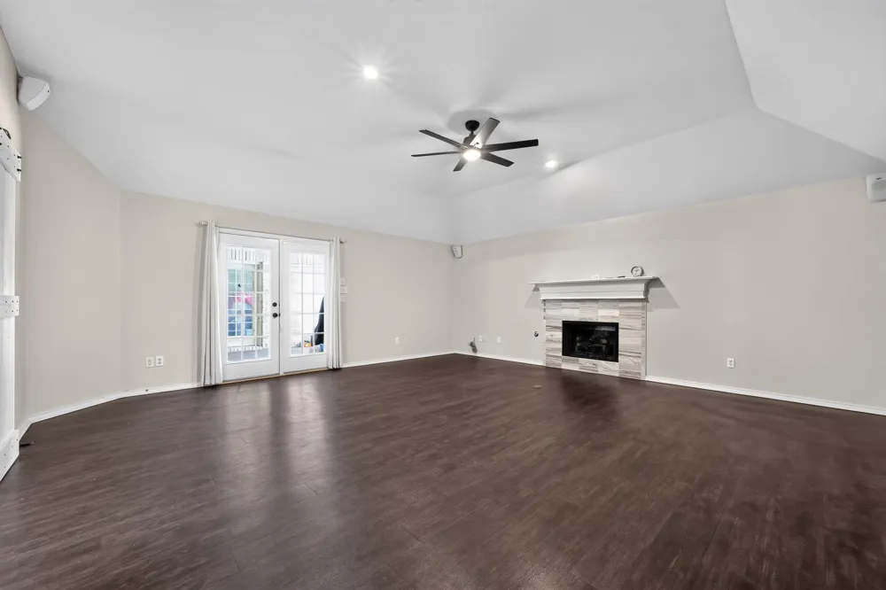 508 Kempson Court Saginaw, TX 76179