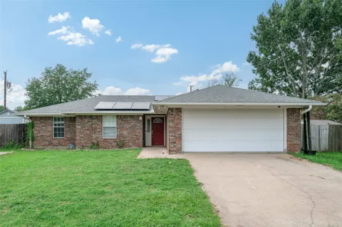 2205 Canyon Circle