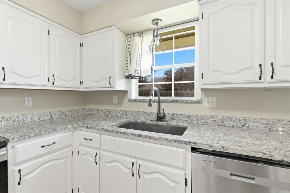 2205 Canyon Circle Bonham, TX 75418