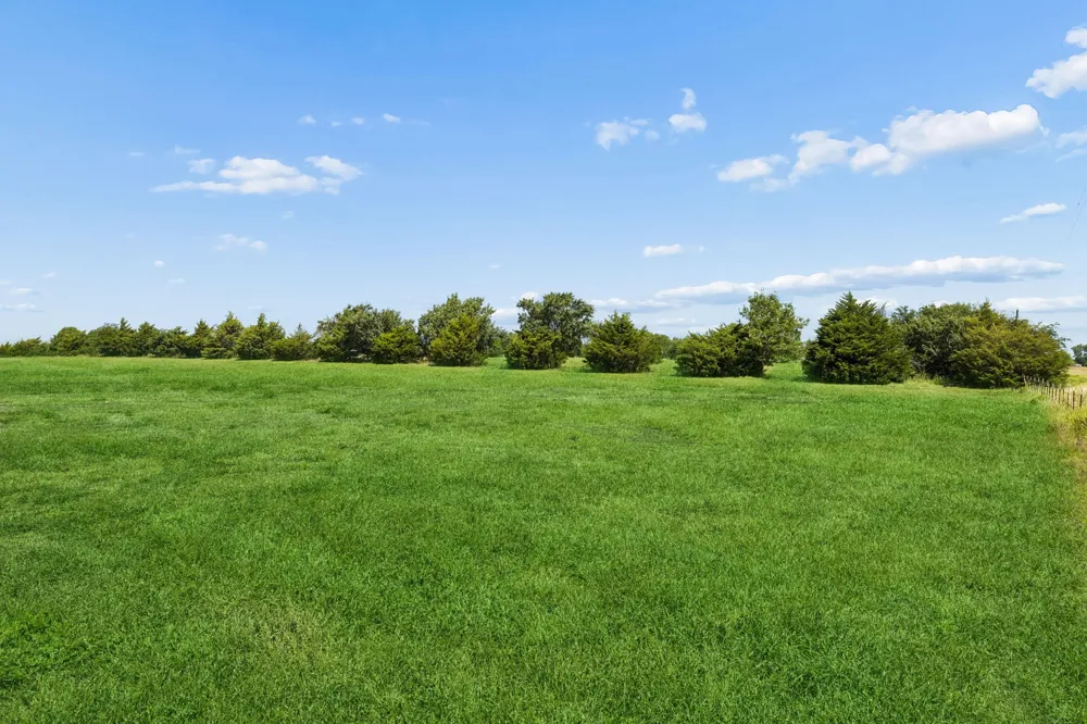 14221 County Road 545 Nevada, TX 75173