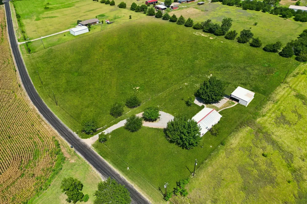 14221 County Road 545 Nevada, TX 75173