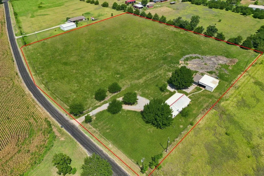 14221 County Road 545 Nevada, TX 75173