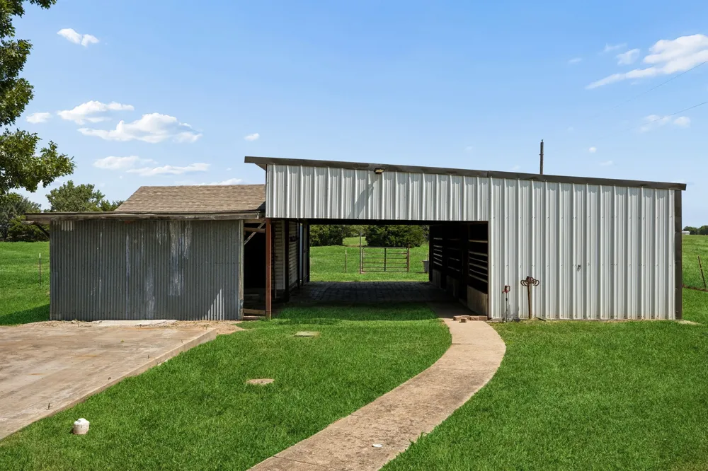 14221 County Road 545 Nevada, TX 75173