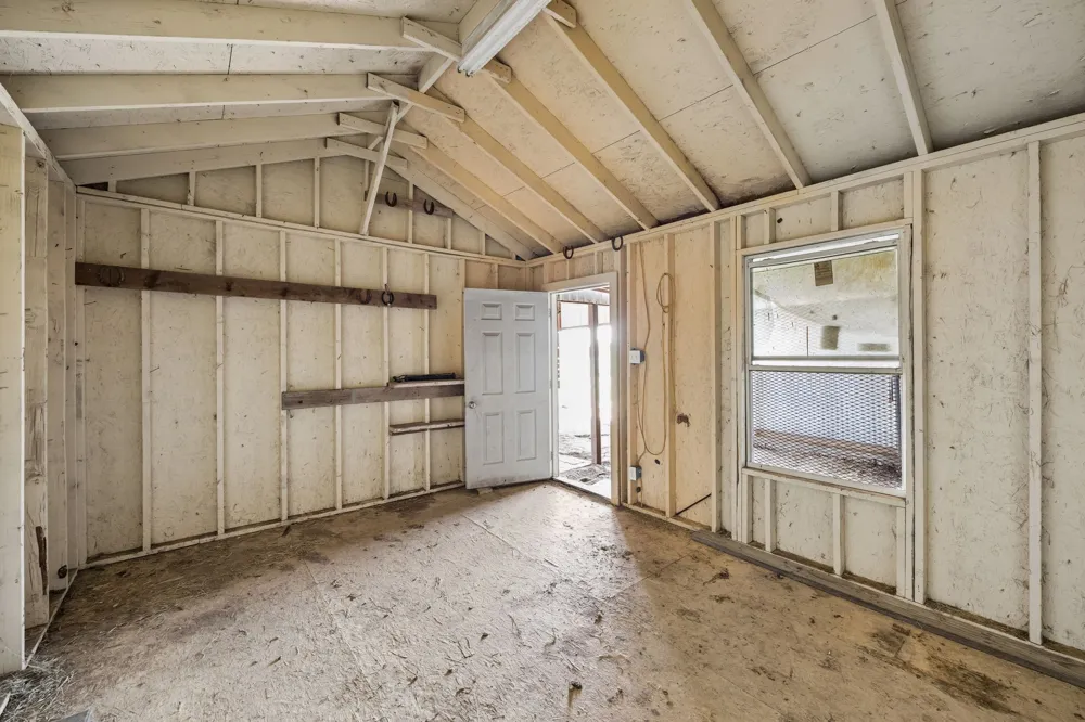 14221 County Road 545 Nevada, TX 75173