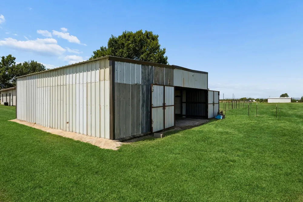 14221 County Road 545 Nevada, TX 75173