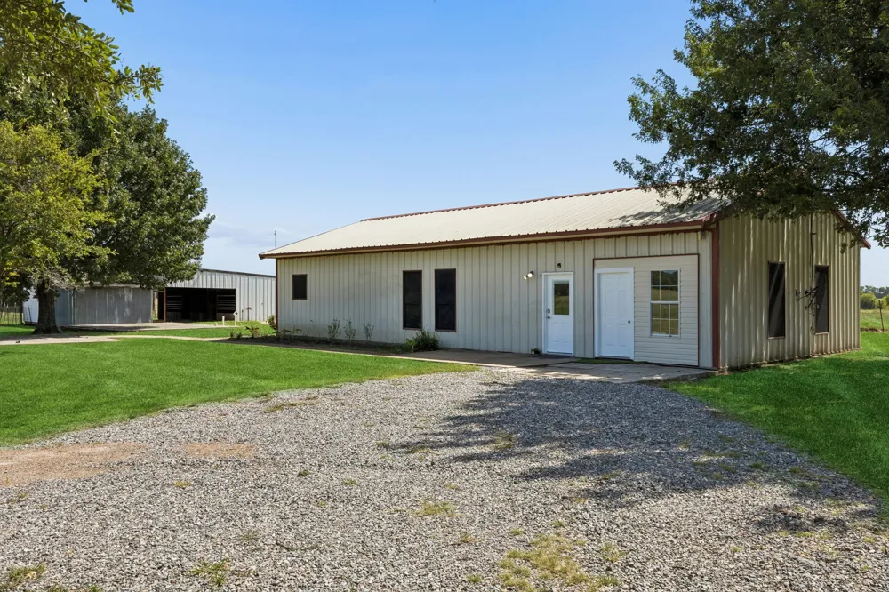14221 County Road 545 Nevada, TX 75173